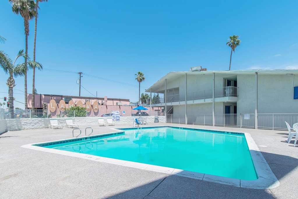 Motel 6 Bakersfield Einrichtungen foto