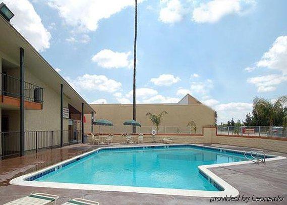 Motel 6 Bakersfield Einrichtungen foto