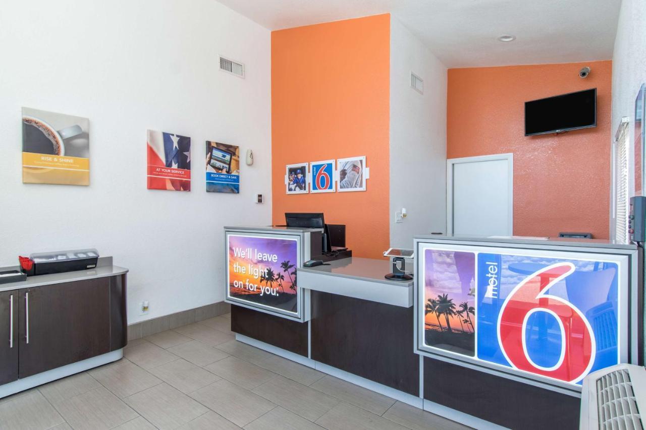 Motel 6 Bakersfield Exterior foto