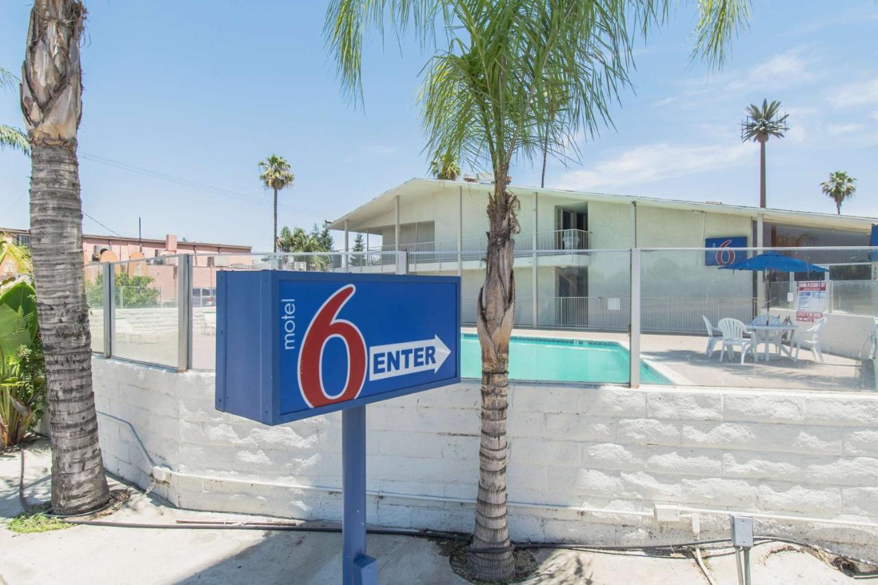 Motel 6 Bakersfield Exterior foto